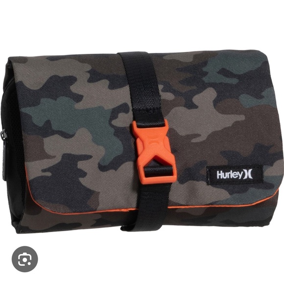 Hurley Other - Hurley's Hanging toiletry kit, Camouflage, NWT